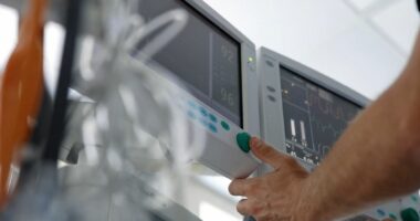 Diagnostikimi i sëmundjeve të rralla/Së shpejti pajisje e re në QSUT për tumoret e gjakur te fëmijët