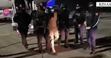 VIDEO/ Rinasi nën masa të rrepta sigurie, publikohet momenti i plotë i ekstradimit të Durim Bamit