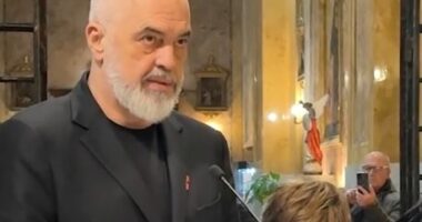 Vizita në Vatikan/ Lutja e kryeministrit Rama në bazilikën e Zojës së Këshillit të Mirë: Mbroje Shqipërinë dhe ndriço mendjet tona!