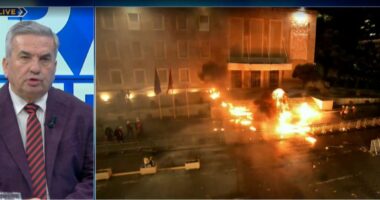 Protesta e PD/ Beqiri: Sali Berisha kërkon të vrarë, e ka lakun në fyt! Paro Laçi: Synon të shkatërrojë Tiranën