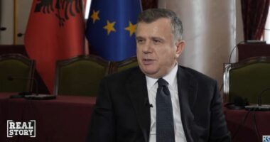 “Ndryshimi i nenit 242 s’ka lidhje me asnjë rast të veçantë”, Balla: Balluku nuk pezullohet si zv.kryeministre