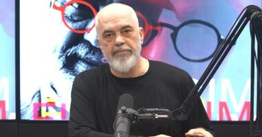 “Vizita në Kosovë tejet e veçantë”/ Rama për telefonatën me Thaçin: Më tha: Unë e kam fituar përjetë lirinë