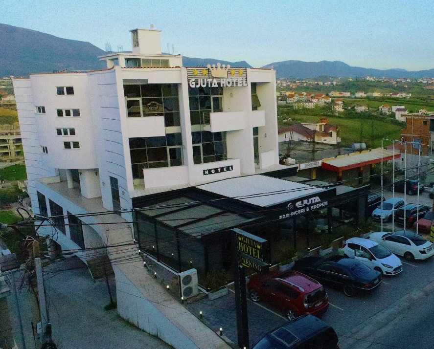 Vajza plagoset në hotelin e të dashurit/ Arrestohet Vladimir Gjuta dhe kunata e tij, në kërkim tre persona