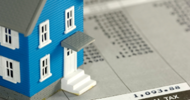 Hyn në fuqi udhëzimi për rivlerësimin: Zbritje 1% për çdo vit përdorimi për apartamentet