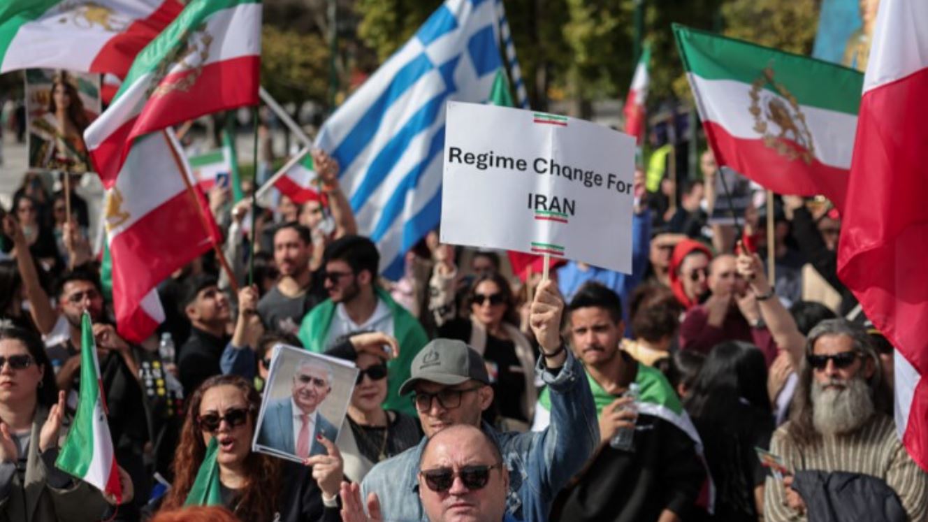 Tubime masive në Mynih, 200 mijë njerëz protestojnë kundër regjimit të Iranit