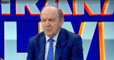 Bojkoti për reformat/ Leka: Opozita ka treguar mungesë serioziteti. Ka frikë se do mbetet jashtë tryezës