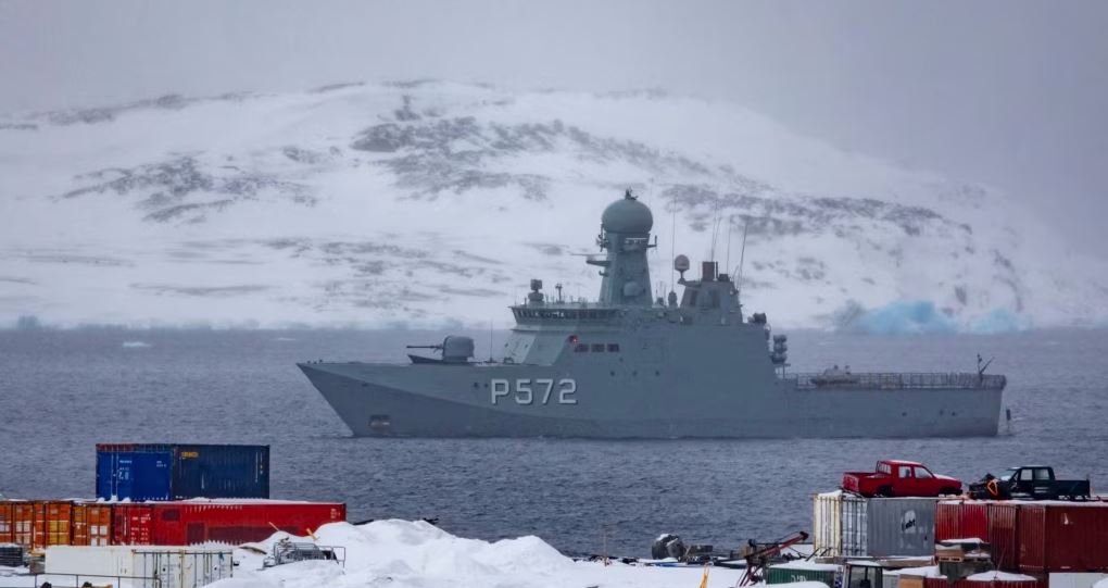 NATO nis misionin Roja e Arktikut