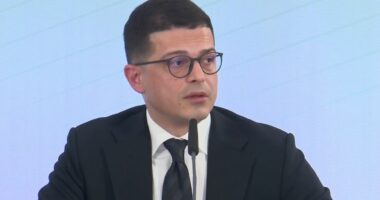 “Në korrik nis prodhimi i municioneve”/ Vengu: Është përmbyllur negociata për prodhimin e anijeve në Pashaliman