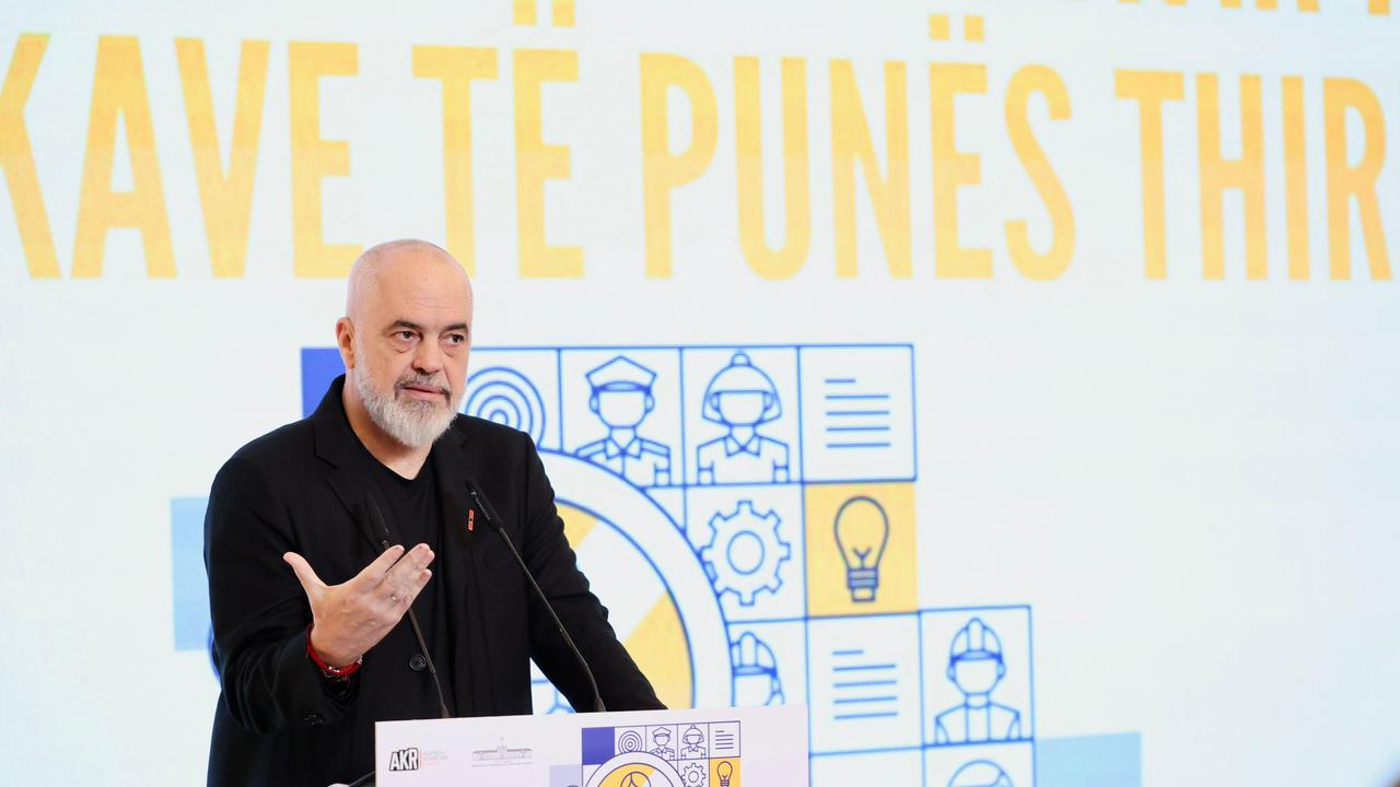 Praktikat për ekselentët  Rama  Rreth 1600 të punësuar përmes programit  Projekti i  Garancisë Rinore   një tjetër vlerë 