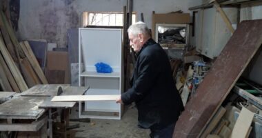 Mjeshtëri në dru/ Ali Shalla, marangozi mbi tre dekada mes punishtes dhe zanatit