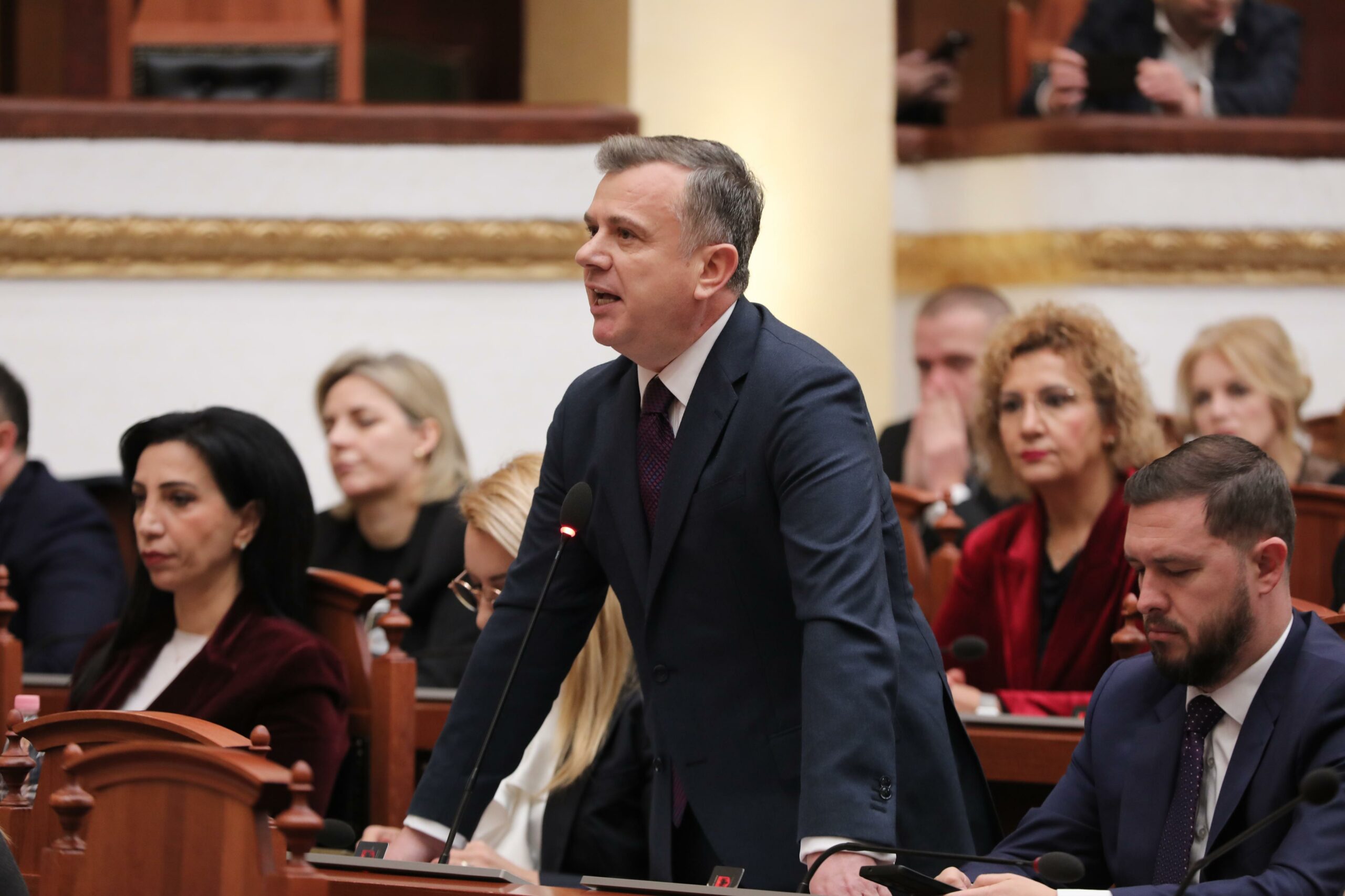 “Në Hagë po hidhet baltë mbi UÇK, Kuvendi të dalë me deklaratë!”, Balla-Berishës: I ke shërbyer gjithë jetën Serbisë!