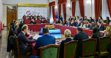 “Mori gjithë atë baltë mbi fytyrë”,  Rama: Belinda Balluku ma ka dorëzuar tre herë dorëheqjen, por nuk e pranoj pa u plotësuar kushtet