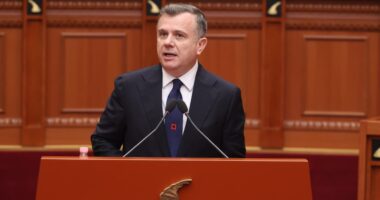 Balla në Kuvend: Shqipëria duhet të mbrojë pastërtinë e UÇK-së, ose historia do të na gjykojë