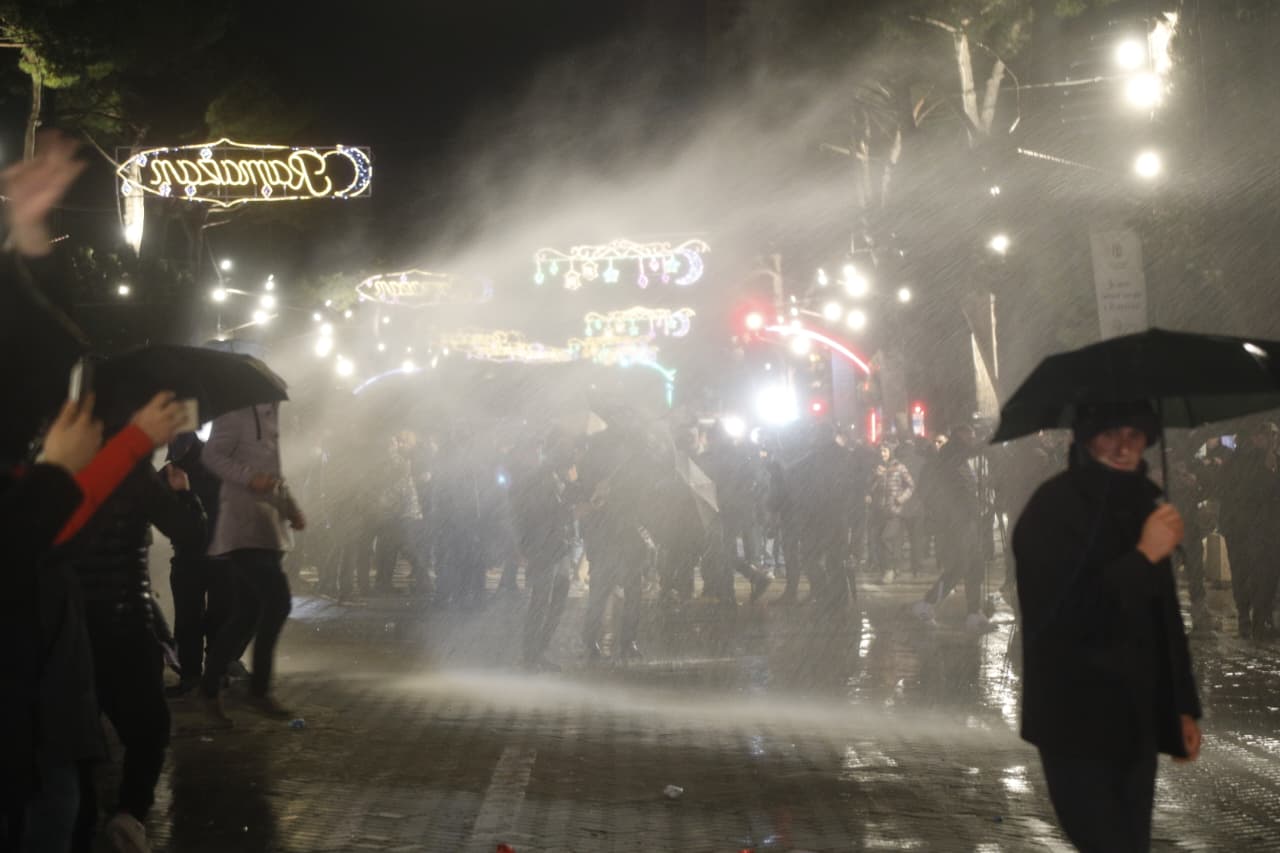 Me molotovë në çanta, shoqërohen në polici tre persona