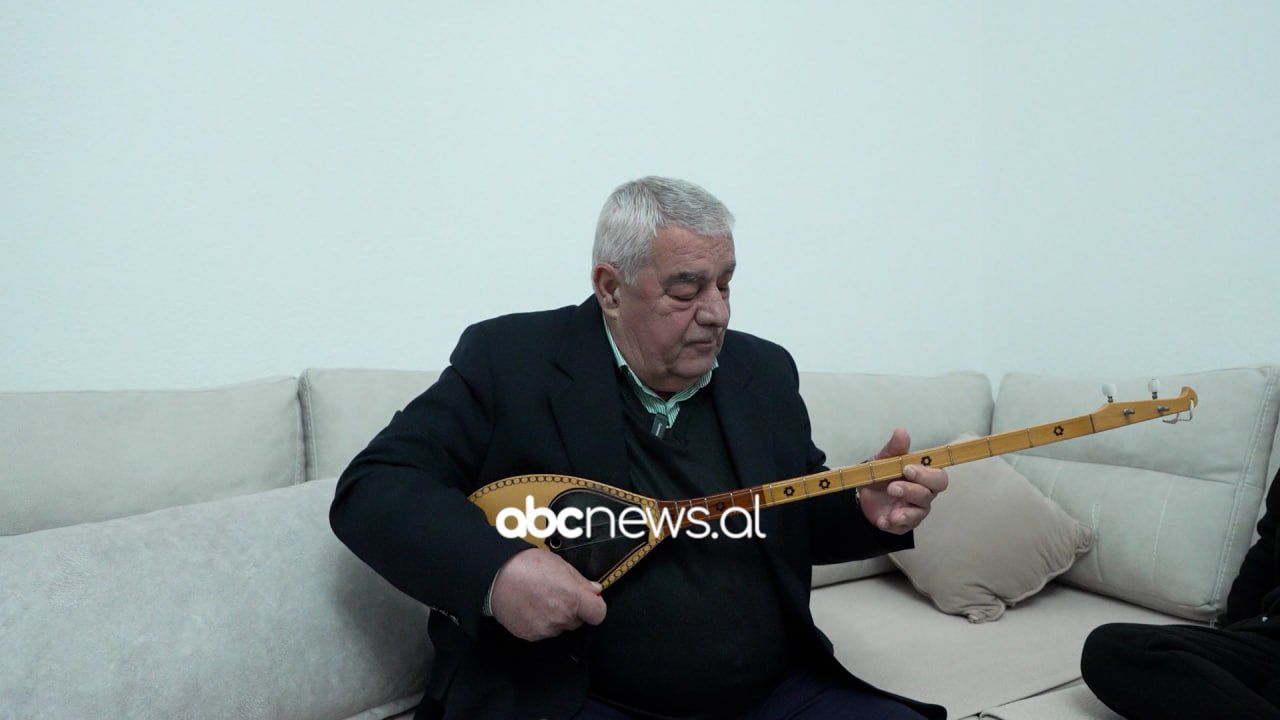 Rrëfimi i mjeshtrit të folklorit/ Artisti Rexhep Kovaçi tregon për rrugëtimin e tij në muzikë