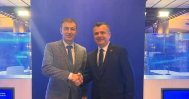 “Uroj që Shqipëria të jetë anëtari më i ri i BE!” Balla zbardh bisedën me raporterin për Shqipërinë në PPE