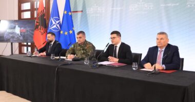 Situata e zjarreve/ Vengu: 4 helikopterë për çdo emergjencë. Synojmë që këtë vit të kemi avionin zjarrfikës