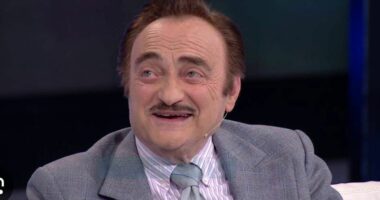 Kinematografia shqiptare në zi, ndahet nga jeta aktori korçar Zhani Ziçishti