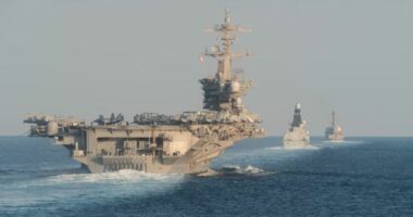 SHBA rrëzon një dron iranian që iu afrua aeroplanmbajtësit amerikan