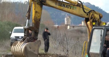 Reshjet e dendura të shiut/ Probleme në Labinot Fushë, pas çarjes së argjinaturës