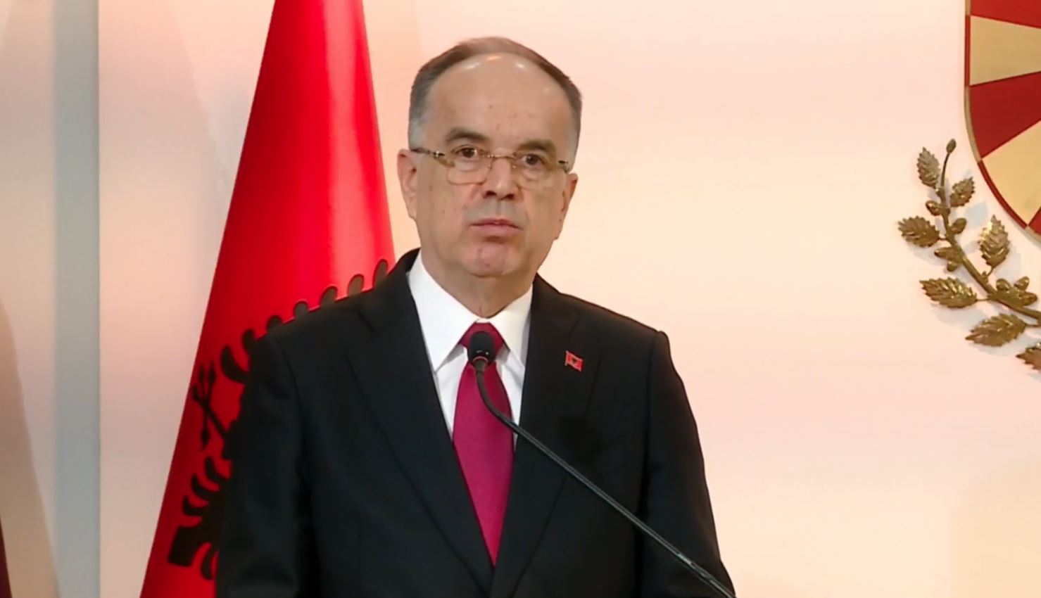 Begaj në konferencë me Presidenten maqedonase: Marrëdhëniet mes dy vendeve, shembull i bashkëpunimit rajonal