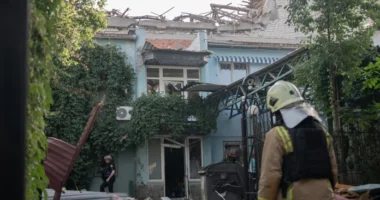 Rusia shton sulmet në Zaporizhia, të paktën nëntë të plagosur