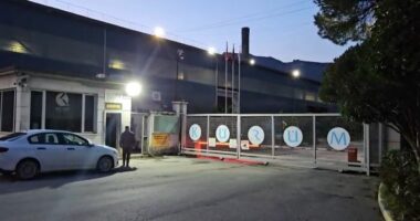 ‘Mbetjet Kurum’, aksioni shtrihet edhe në Elbasan/ Ekzekutohen 8 masa, mes tyre drejtorë dhe administratorë kompanish