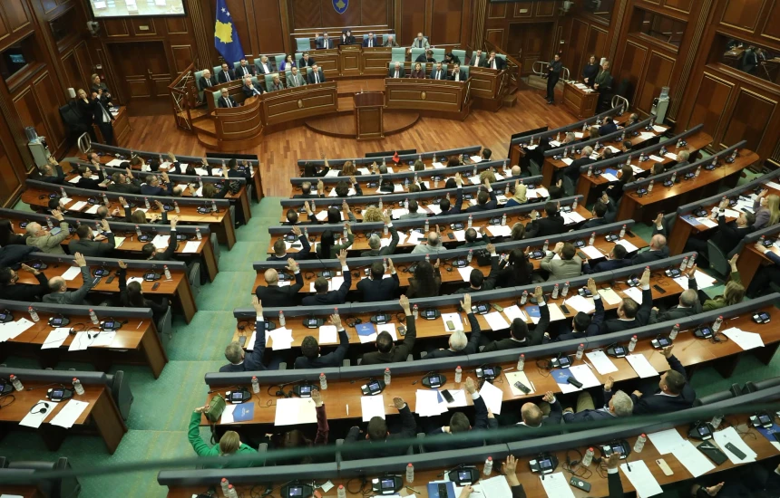 Kosovë  rezolutë për ish krerët e UÇK  90 vota pro për proces të drejtë në Hagë  LDK nuk votoi