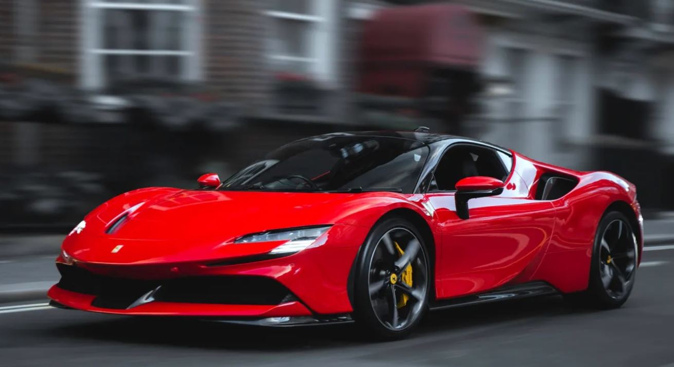 Ferrari  të ardhura rekord  Ofron 15 mijë euro bonus për çdo punonjës