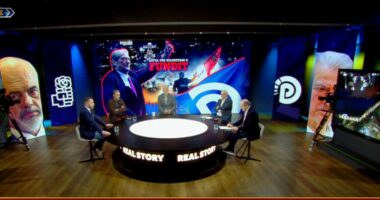 Protesta / “Ishte dështim”, Flogert Muça: Në karvanin e Berishës ishte grupit i zjarrit”, hodhën molotov e fishekzjarrë! Demokratët të zhgënjyer