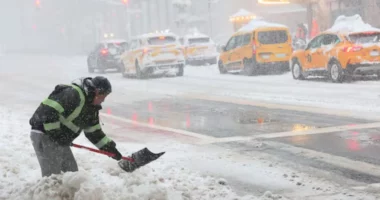 Bregu lindor i SHBA-së në pushtetin e stuhisë së dëborës/ Anulohen më shumë se 5 mijë fluturime