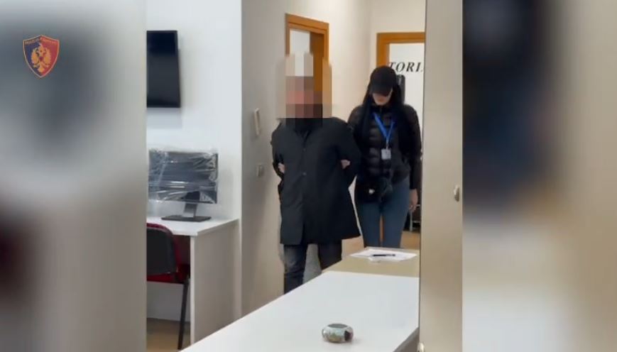 Arrestohet gazetari në kryeqytet  Kërkoi 5 mijë euro për të fshirë shkrimet në portalin e tij