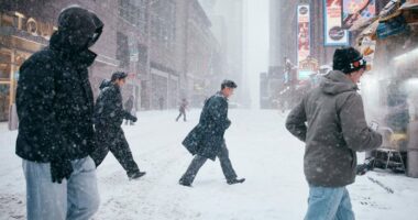 I ftohti ekstrem në SHBA, vendi pritet të goditet edhe nga cikloni