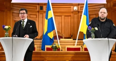 Suedia e ndihmon Ukrainën me një paketë ushtarake në vlerë prej 1.2 miliard eurosh