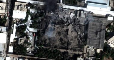 SHBA dhe Izraeli sulmojnë Iranin/ Raketat bombardojnë Teheranin, Khamenei jashtë kryeqytetit