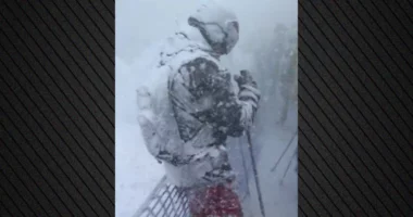 VIDEO/ “Qetësohuni, merrni frymë!” Orteku shkëputet nga mali, momente tmerri e paniku për skiatorët në Itali