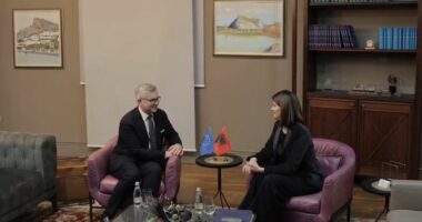 Koçiu pret Komisionerin Europian për Çështjet e Brendshme dhe Migracionin: Të përkushtuar në rrugën e integrimit