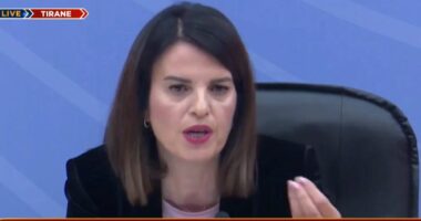 “Jemi pro protestës paqësore, kundër dhunës”/ Koçiu: Përdorimi i të miturve në protestë shqetësuese, organizatorët të distancohen