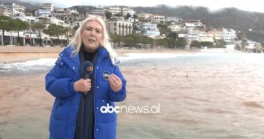 “Himarë, e bukur Himarë, mal përpjetë, e poshtë dallgë”!