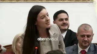 “O ylli i Fierit”, Zegjine Çaushi vijon replikat me Gaz Bardhin: Erdhe në Fier për xhin e qofte!