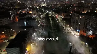 Molotovë kundër… kazanëve/ Si u shndërrua protesta, nga “kreativiteti” i Berishës  dhe pjesëmarrja modeste