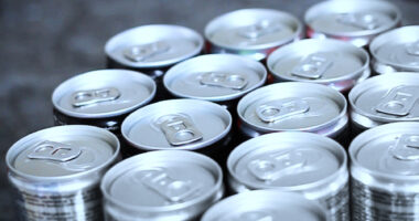 Spanja drejt ndalimit të pijeve energjike për fëmijët nën 16 vjeç