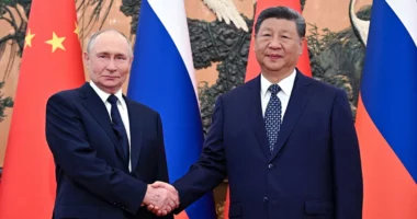 Putin bisedë me Xi Jinping: Marrëdhëniet mes vendeve tona janë të shkëlqyera!