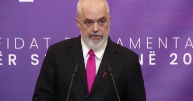 Rama mbledh grupi parlamentar dhe qeverinë: Sëbashku jemi në një udhëkryq të ri