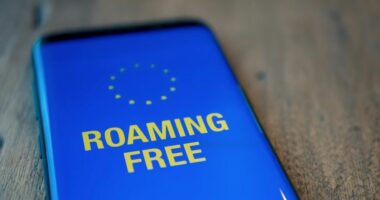 KE propozon heqjen e roaming për vendet e Ballkanit Perëndimor