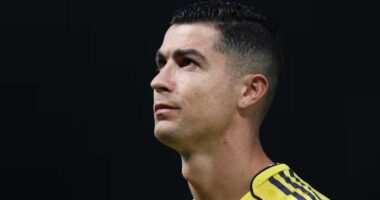 Ronaldo, rebelim në Arabi/ Superylli portugez refuzon të dalë në fushë për shkak proteste