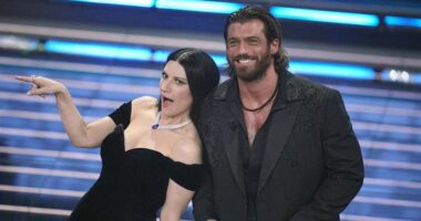 Shikueshmëria e Sanremos 2026 në rënie: Tre milionë shikues më pak