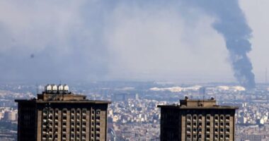 Shpërthim zjarri pranë bazave ushtarake në Teheran