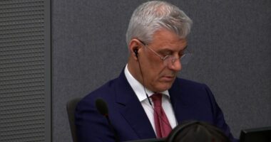 Nis seanca në Hagë/ Pesë të akuzuarit për pengim të drejtësisë deklarohen të pafajshëm