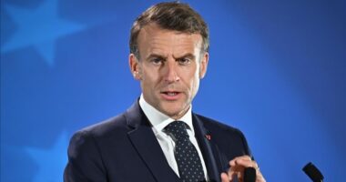 Presidenti Macron: Sistemi amerikan i drejtësisë “duhet të bëjë punën e vet” në rastin Epstein
